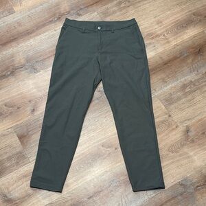 lululemon athletica Men's Olive Green ABC Trousers Pants Size 32